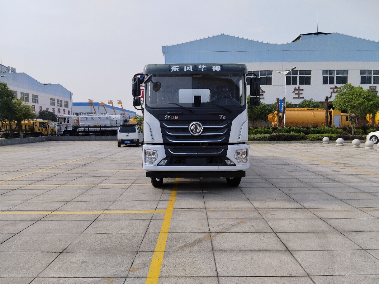國六20方華神T5后雙橋灑水車